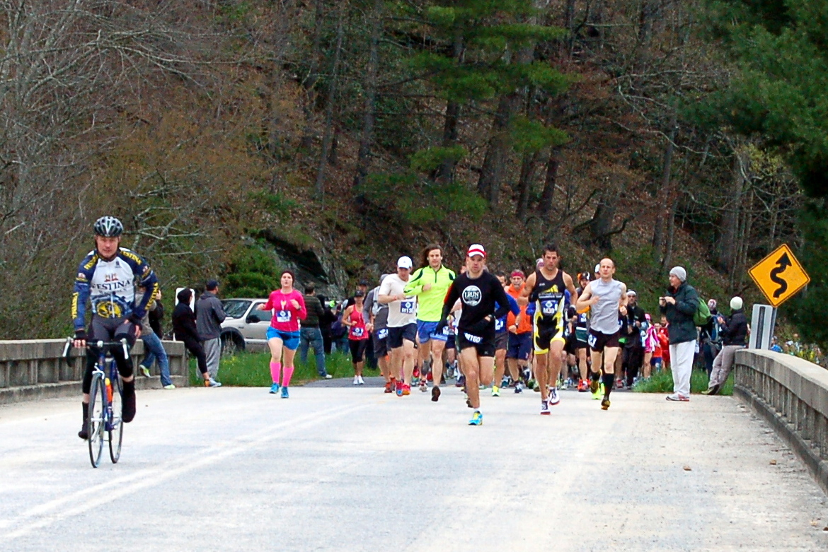 Todd Marathon Runners Start Benson